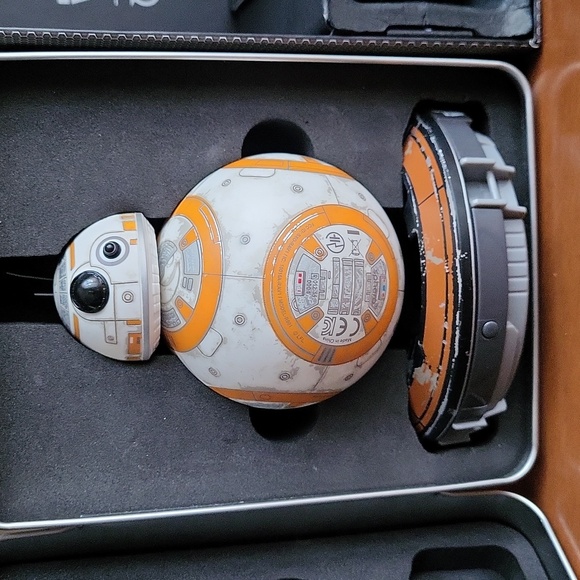 Star Wars Sphero BB-8 App-enabled Droid Special Edition - Picture 4 of 5
